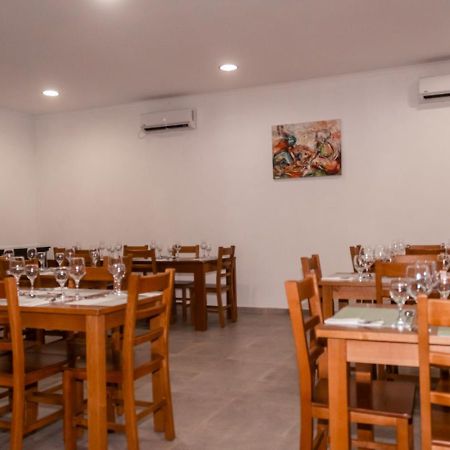 Hotel Vitoria Сан-Томе Экстерьер фото