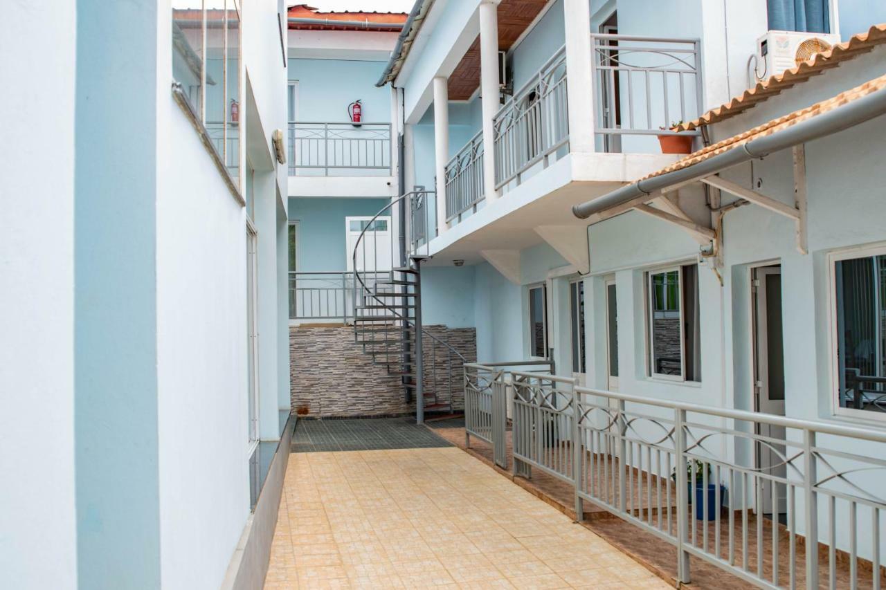 Hotel Vitoria Сан-Томе Экстерьер фото
