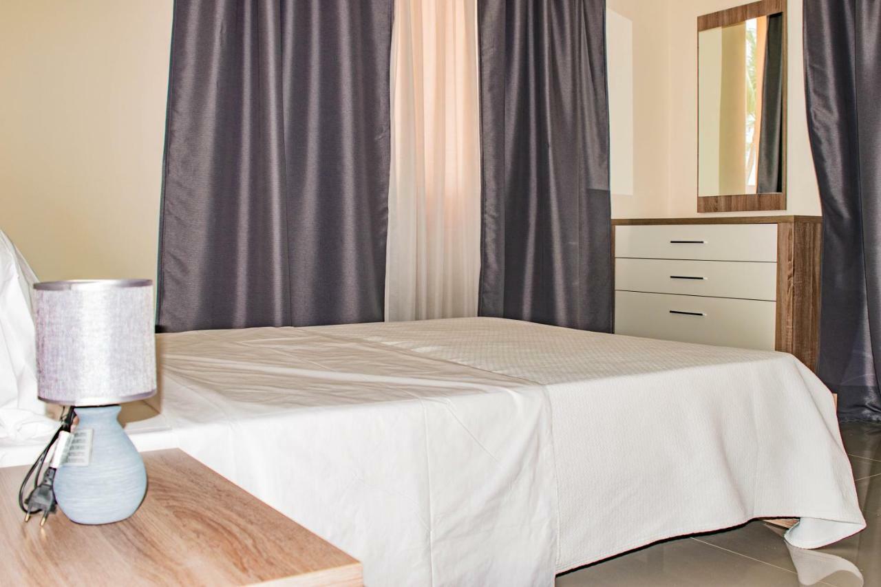 Hotel Vitoria Сан-Томе Экстерьер фото