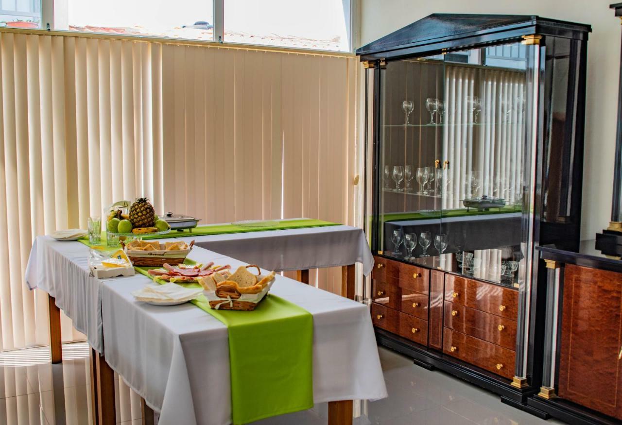 Hotel Vitoria Сан-Томе Экстерьер фото