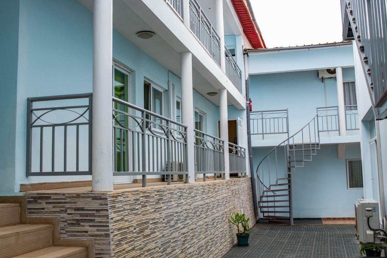 Hotel Vitoria Сан-Томе Экстерьер фото