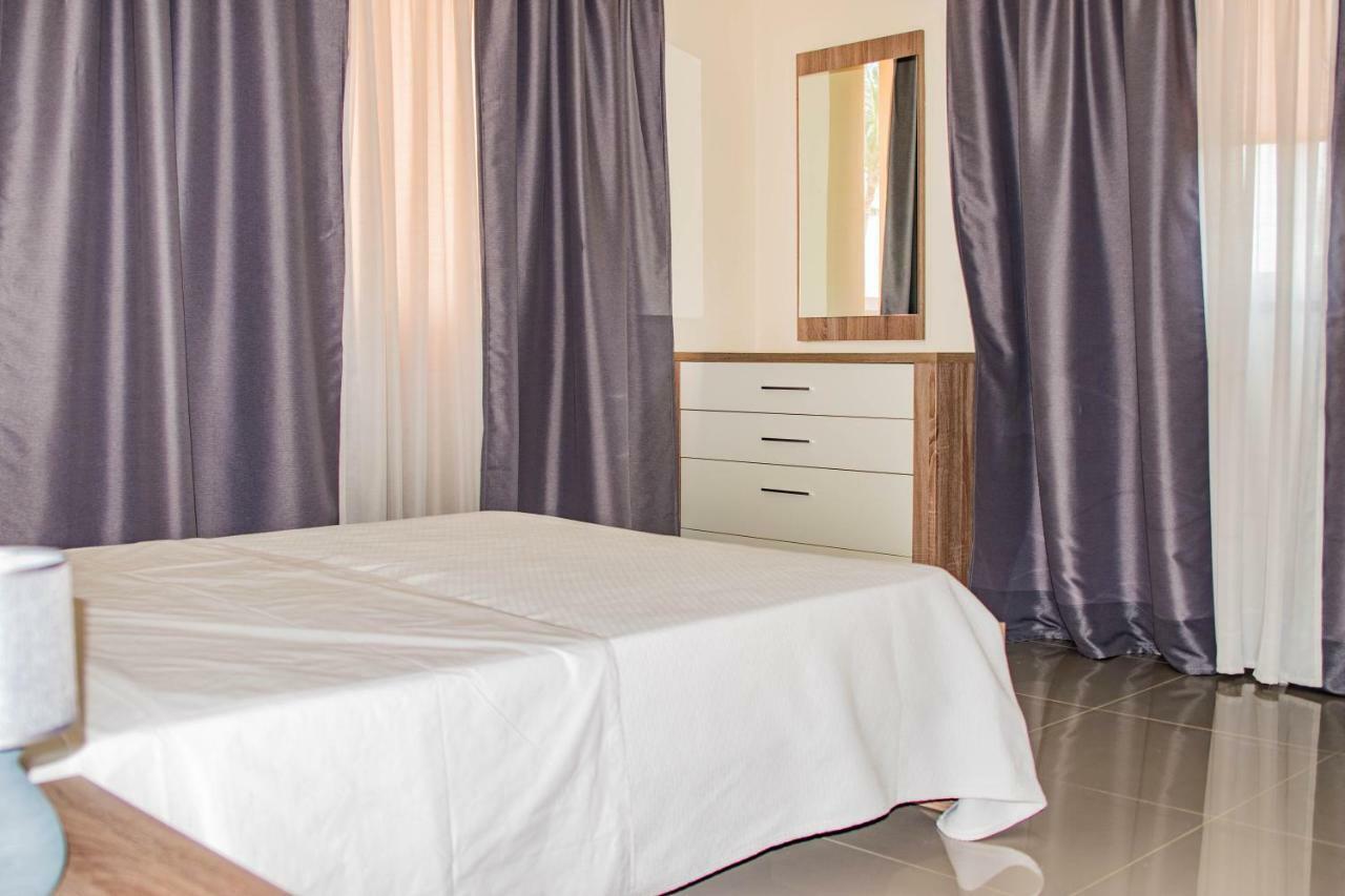 Hotel Vitoria Сан-Томе Экстерьер фото